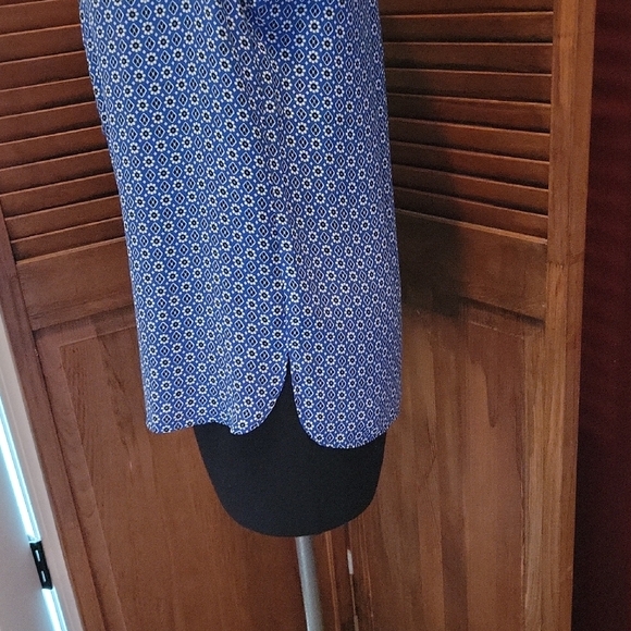 LOFT Blue Sleeveless Blouse with Mandarin Collar - Picture 4 of 10